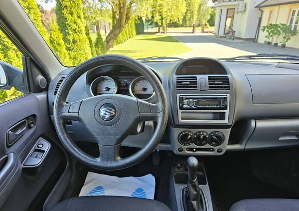 Suzuki Ignis cena 13500 przebieg: 109000, rok produkcji 2005 z Puławy małe 172